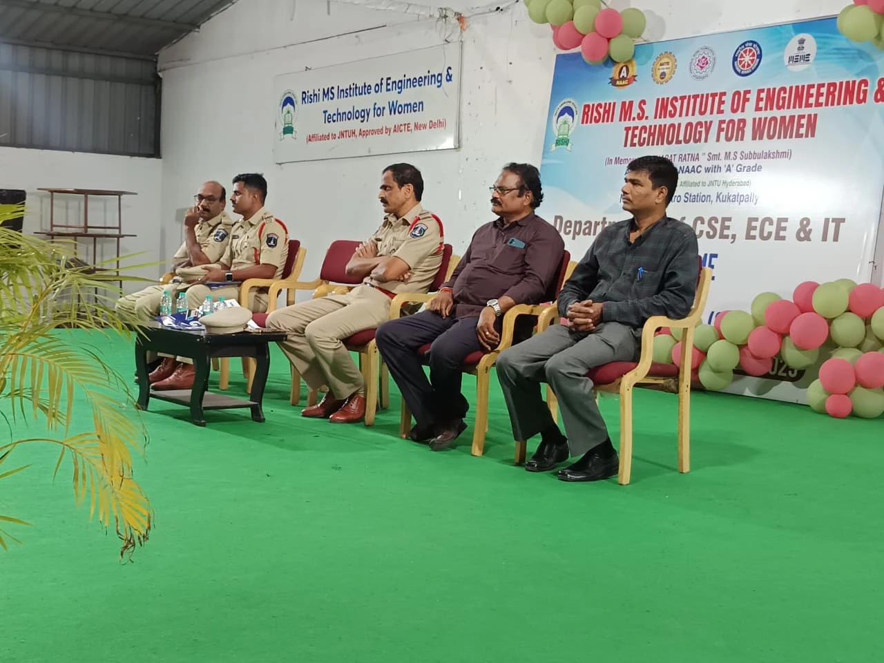 001 Cyber Security Awareness 06-11-2025 - RITW